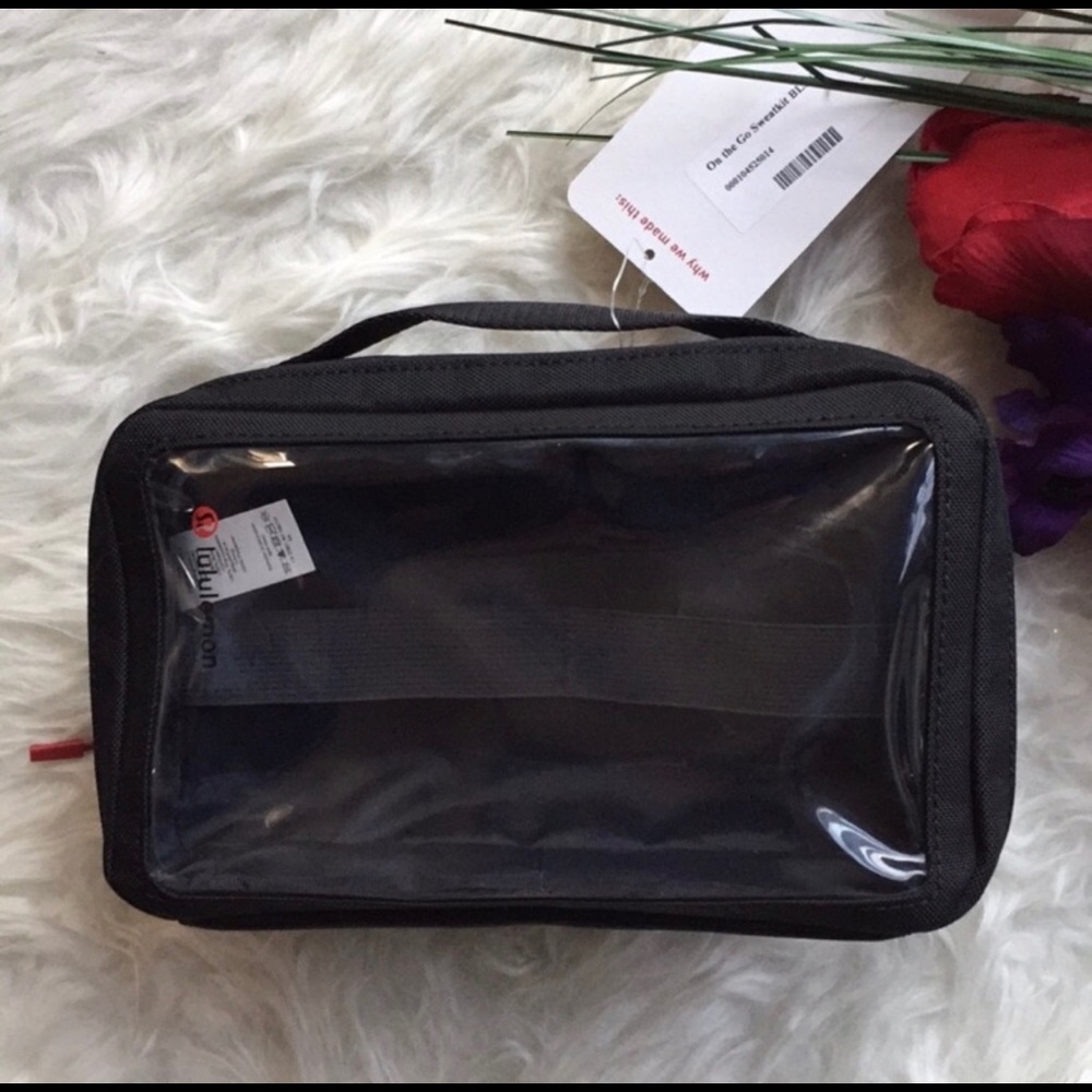 🌺NWT lululemon on the go sweat kit🌺